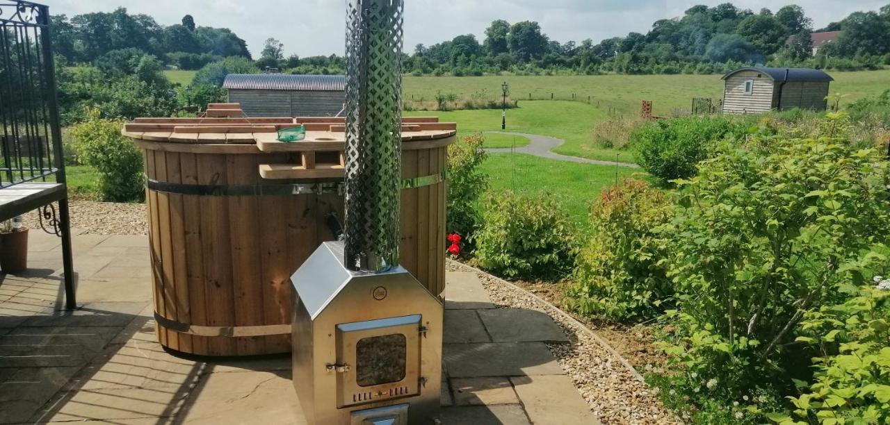 Villa Fair Farm Hideaway Waltham on the Wolds Esterno foto